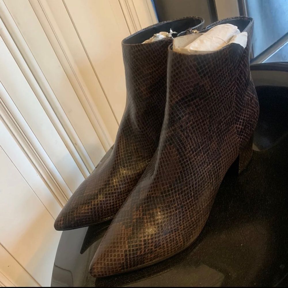 Dyvine bootie by Marc Fisher Sz 8.5